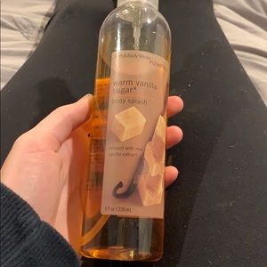 WARM VANILLA SUGAR BODY SPLASH